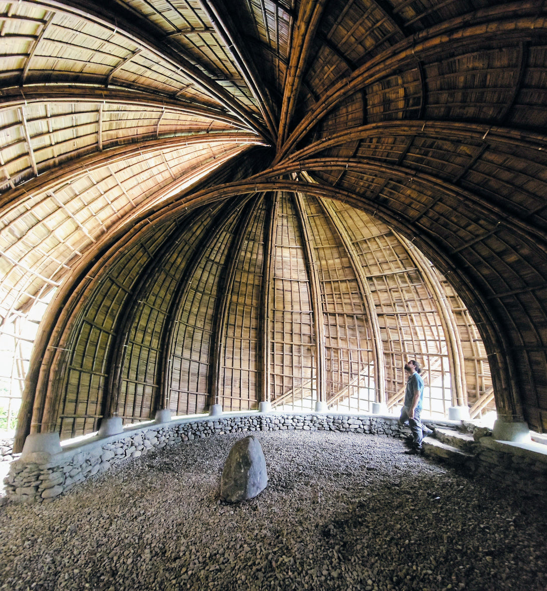 Bamboo’s Role in Sustainable Tourism: Eco-Friendly Resorts and Buildings-Mianzi-boho-décor