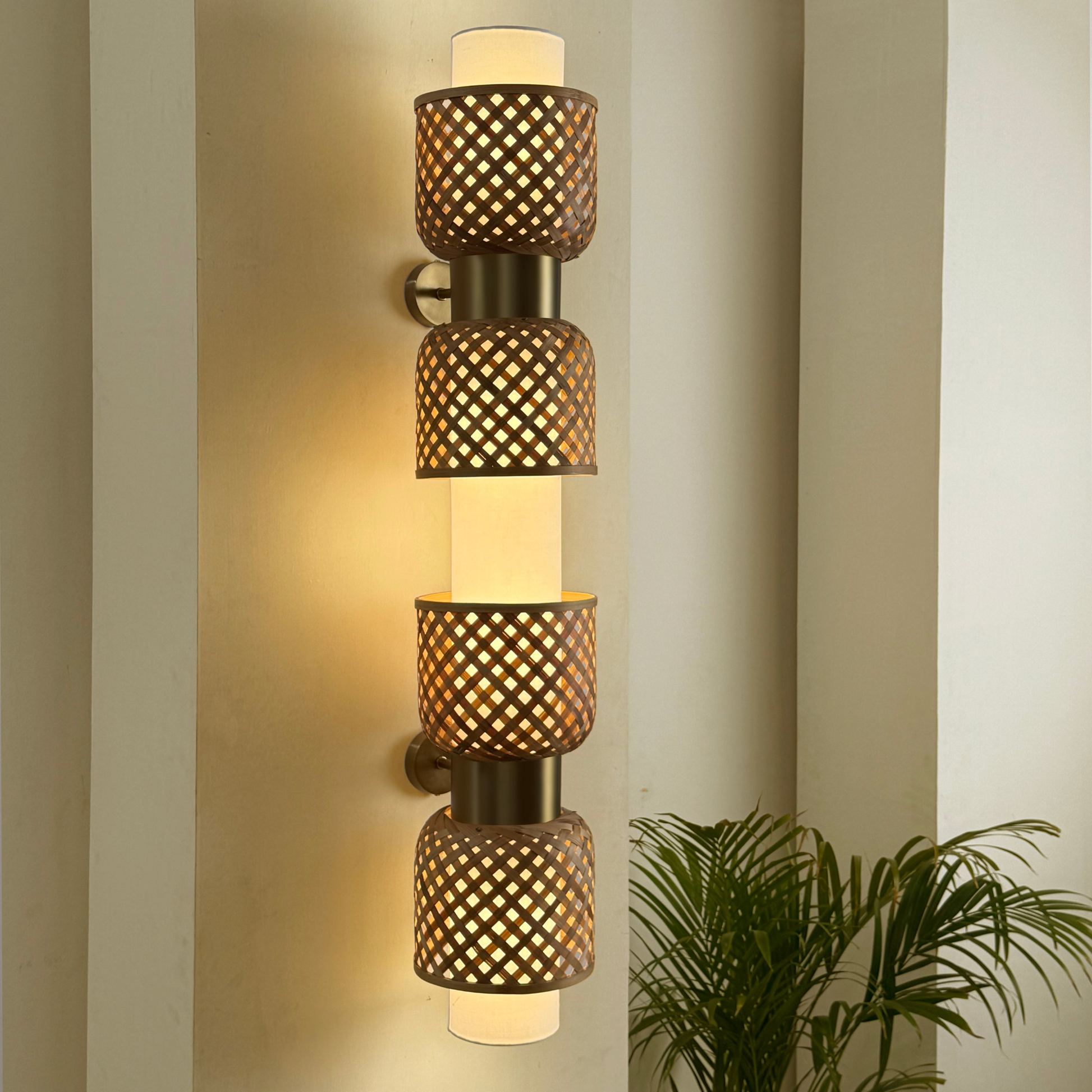 Metamorphosis Linear Wall Lamp Sconce DD: Handmade Bamboo Lighting for Cafe Corner Decor [107.5cm/42in(L) x 20cm/8in(H)]-Mianzi