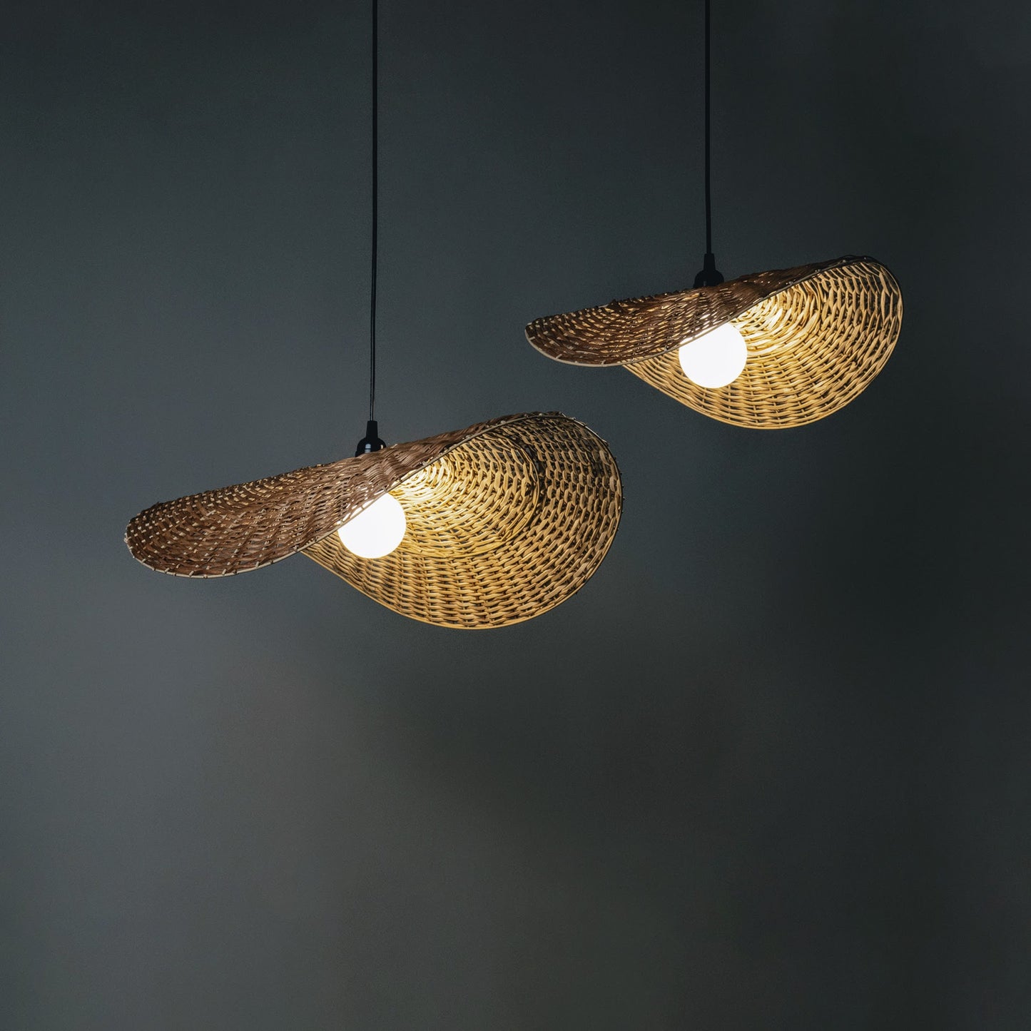 Ooas Lamp -Unique Willow Wicker Handmade Woven Hanging Pendant Lamp Home Cafe Restaurants Decor [Sizes - 600mm/450mm]