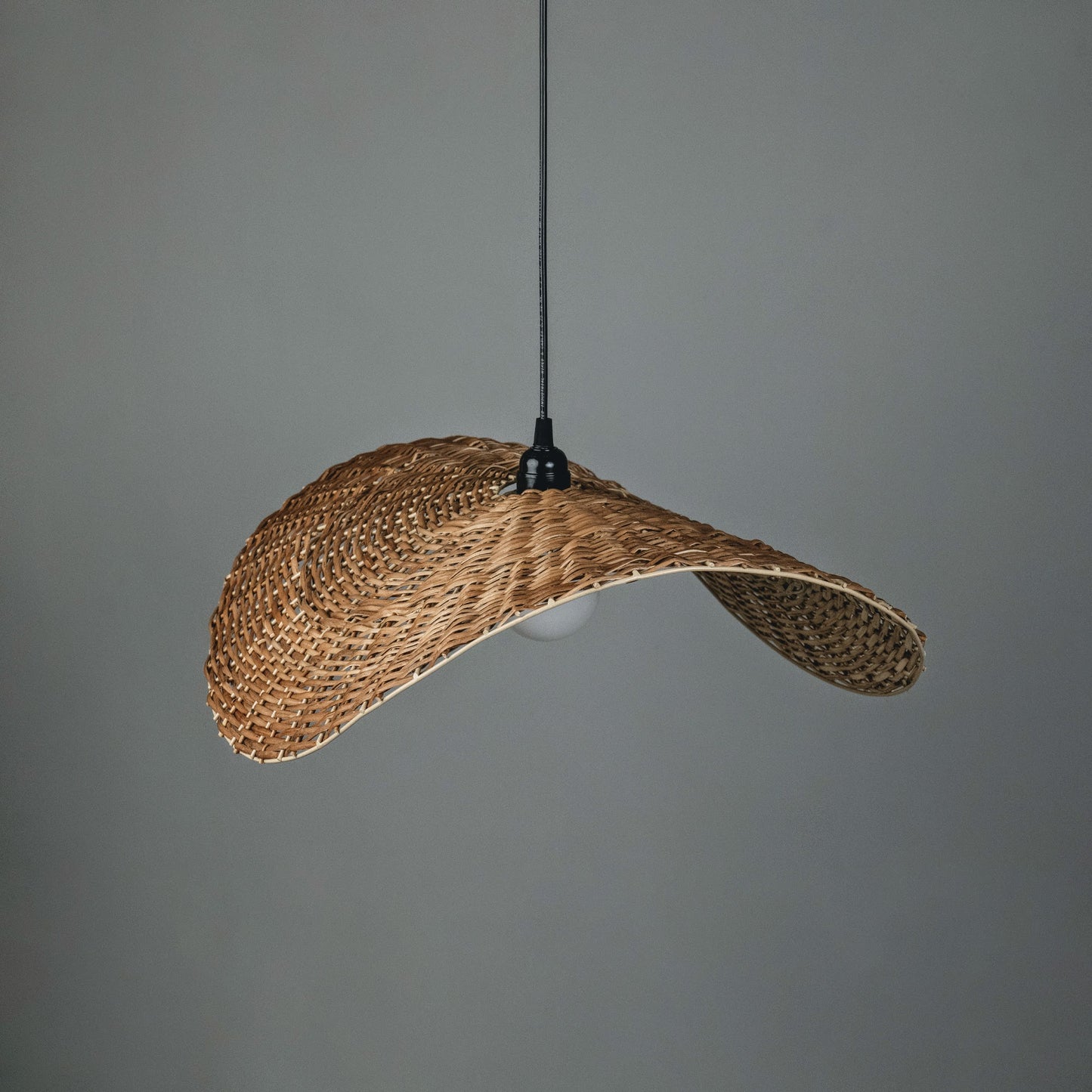 Ooas Lamp -Unique Willow Wicker Handmade Woven Hanging Pendant Lamp Home Cafe Restaurants Decor [Sizes - 600mm/450mm]