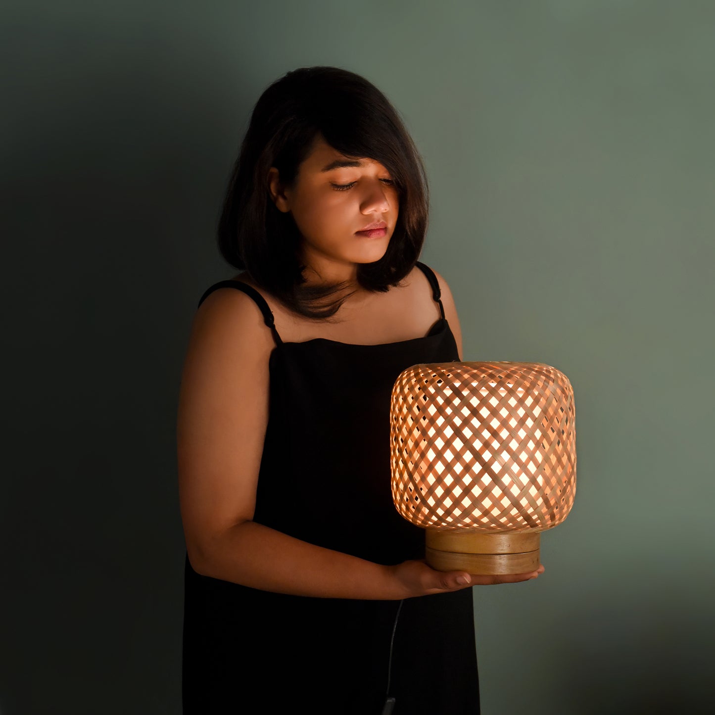 Opium Table Lamp: Designer Bamboo Table Top Lamp Decor [20cm/8in(Dia) X 22.5cm/9in(H)]-Mianzi