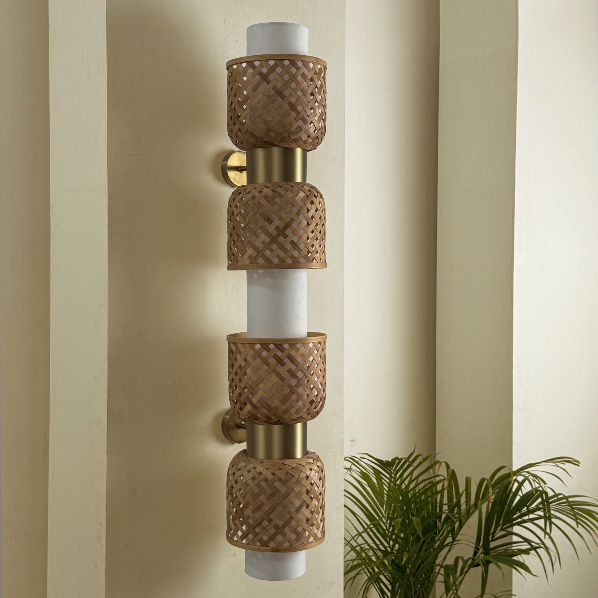 Metamorphosis Linear Wall Lamp Sconce DD: Handmade Bamboo Lighting for Cafe Corner Decor [107.5cm/42in(L) x 20cm/8in(H)]-Mianzi
